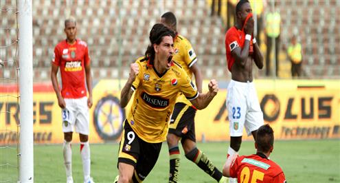 مقصية رائعة تزين هدفي "المصري" بلانكو مع برشلونة الإكوادوري .. فيديو